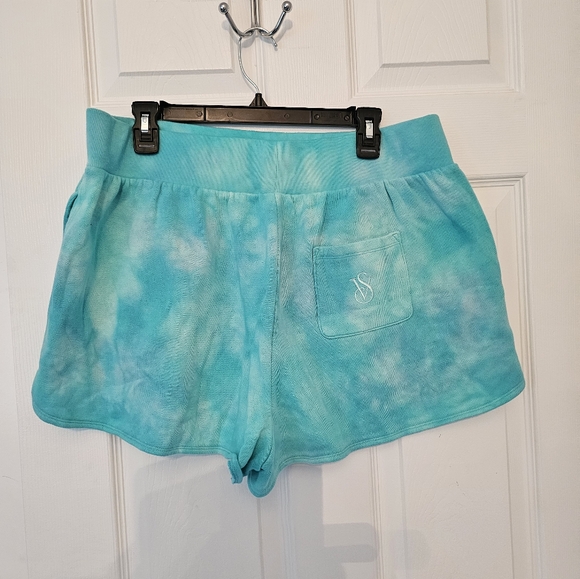 Victoria Secret short and hoodie set - Picture 3 of 5